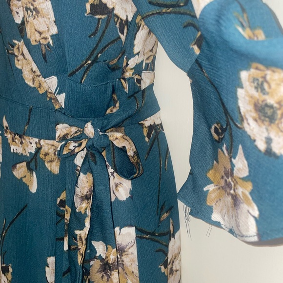 She + Sky SZ L midi high lo wrap dress - Picture 2 of 3